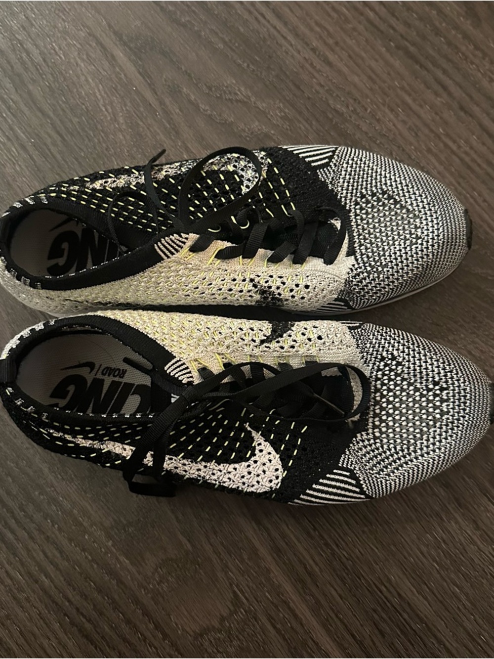 Nike Flyknit Trainers - Picture 3 of 7
